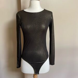 Forever 21 Black and gold metallic ladies bodysuit long sleeved size S